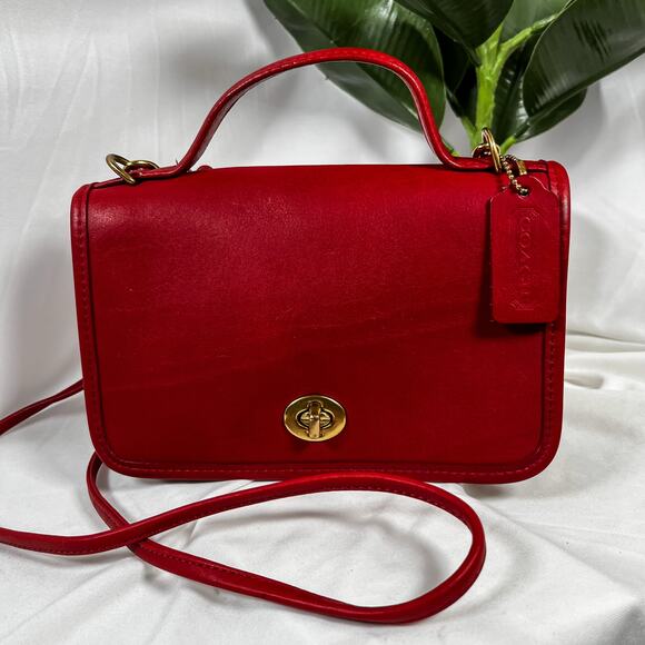 COACH Casino 9924 Red Leather Shoulder Bag Vintage Nickel Hardware Crossbody - Picture 1 of 10